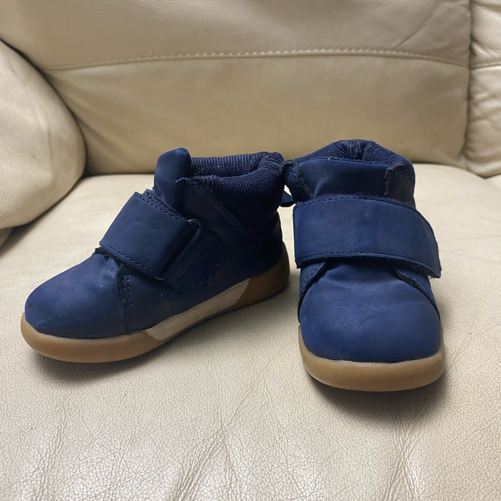 Toddler Sneakers Size 5